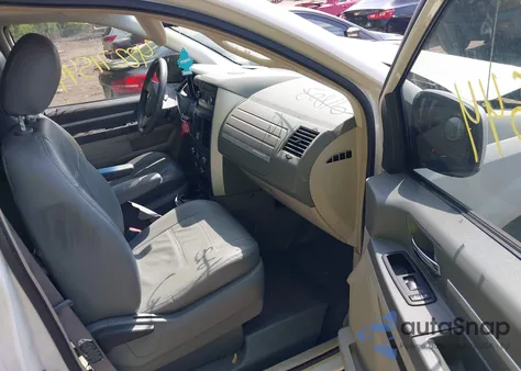 2008 Dodge Grand Caravan Sxt from USA, damaged, VIN 2D8HN54P68R778671